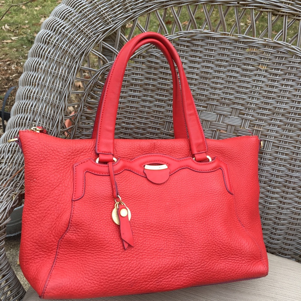 T Tahari pebble leather 2 outside pockets 3 inside
